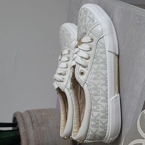 Michael Kors Signature Sneakers Ima Rebel New In Box Size 1
